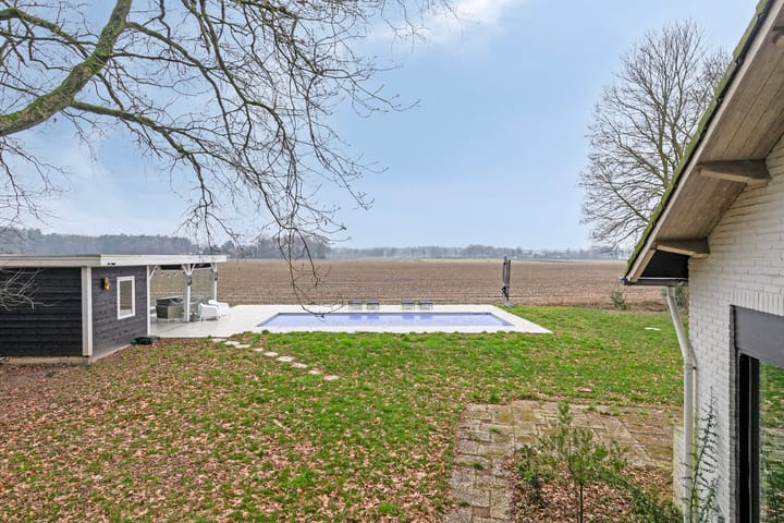 Foto 45 van Douglaslaan 12