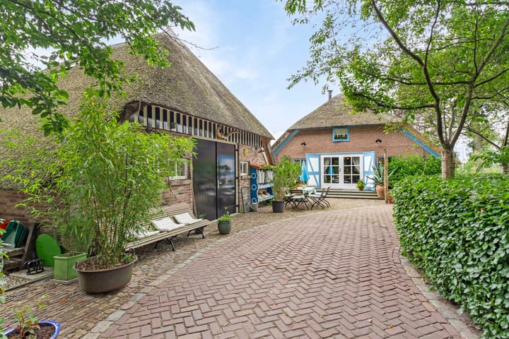 Photo 2 of Westeinde 110