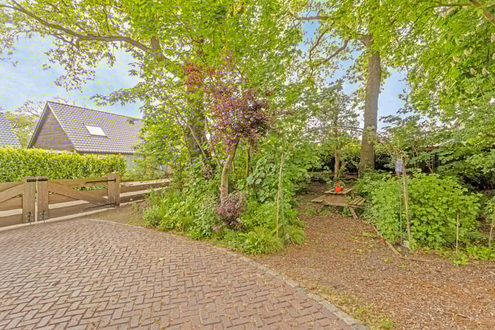 Photo 67 of Westeinde 110