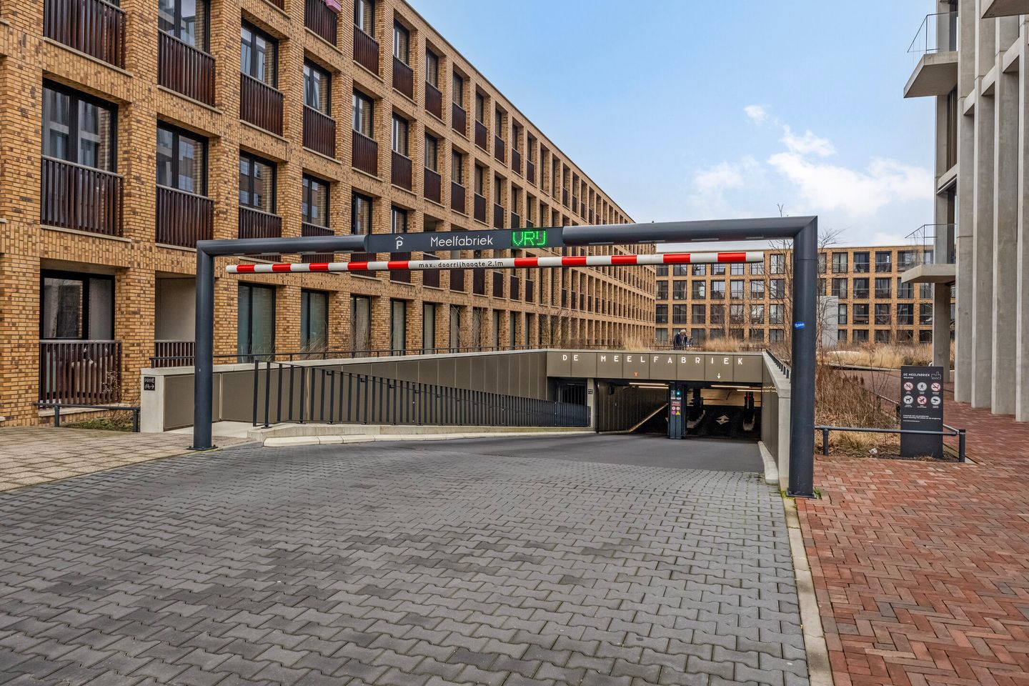 Foto 44 van Meelfabriekplein 9