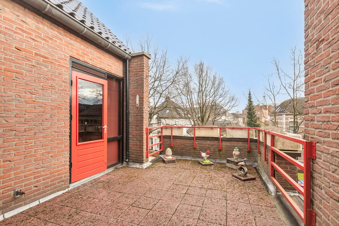 Photo 2 of Paslaan 47