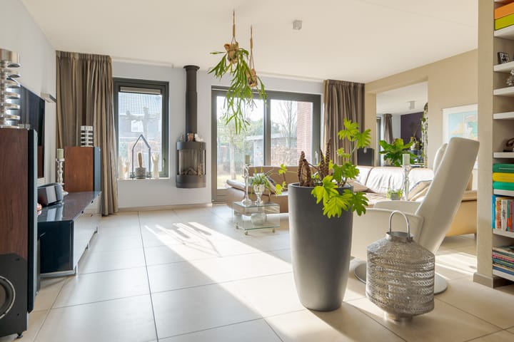 Foto 12 van Ebbenhout 3