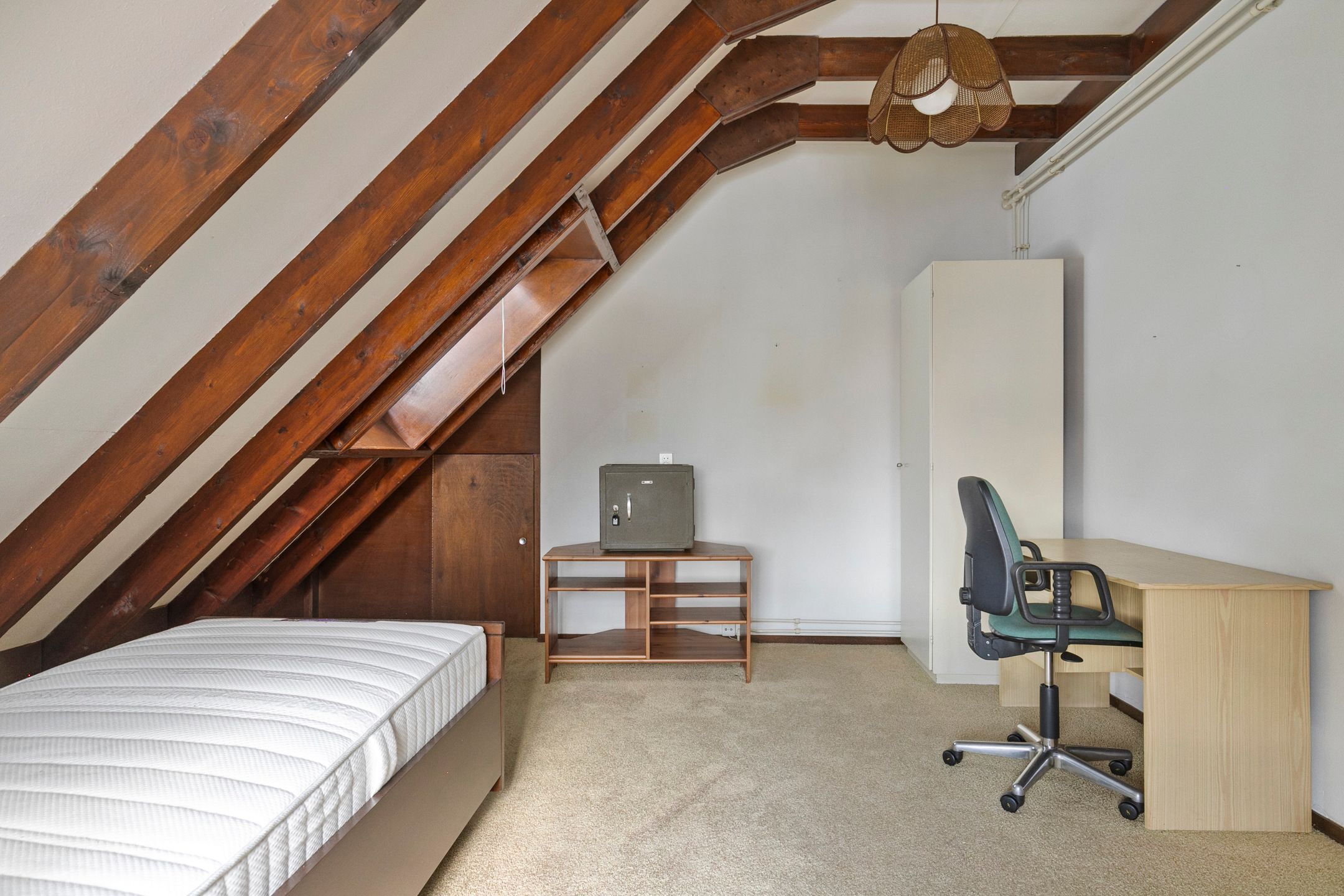 Photo 21 of Paslaan 47