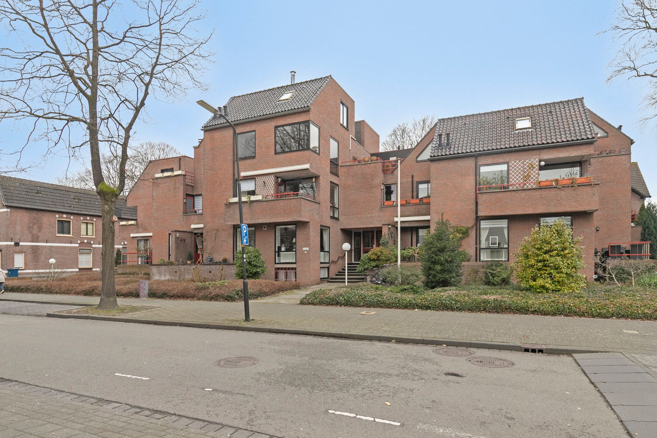 Photo 27 of Paslaan 47