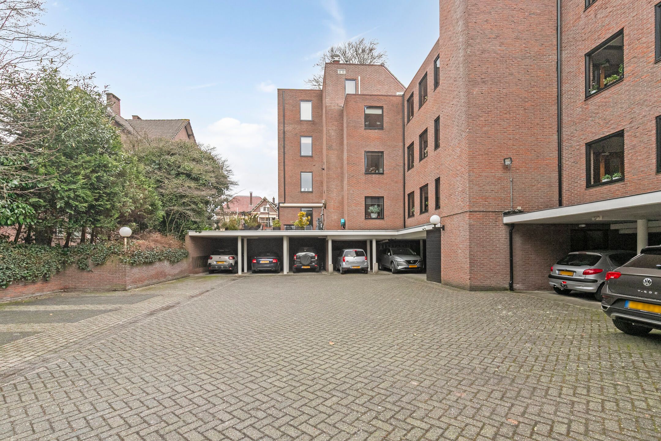 Photo 30 of Paslaan 47