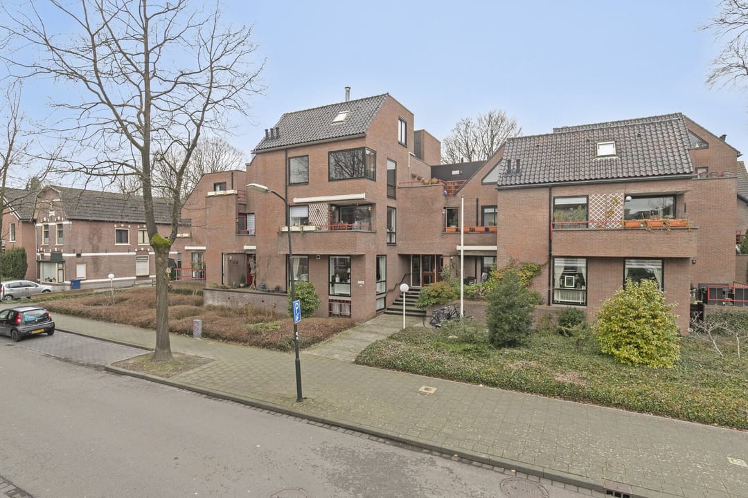 Photo 32 of Paslaan 47