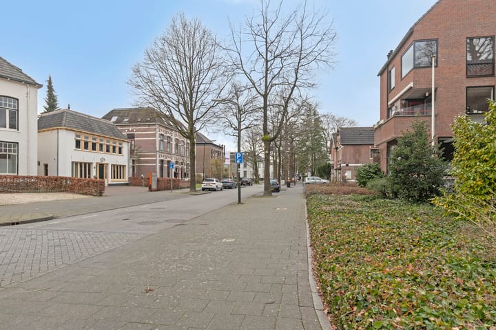 Photo 33 of Paslaan 47