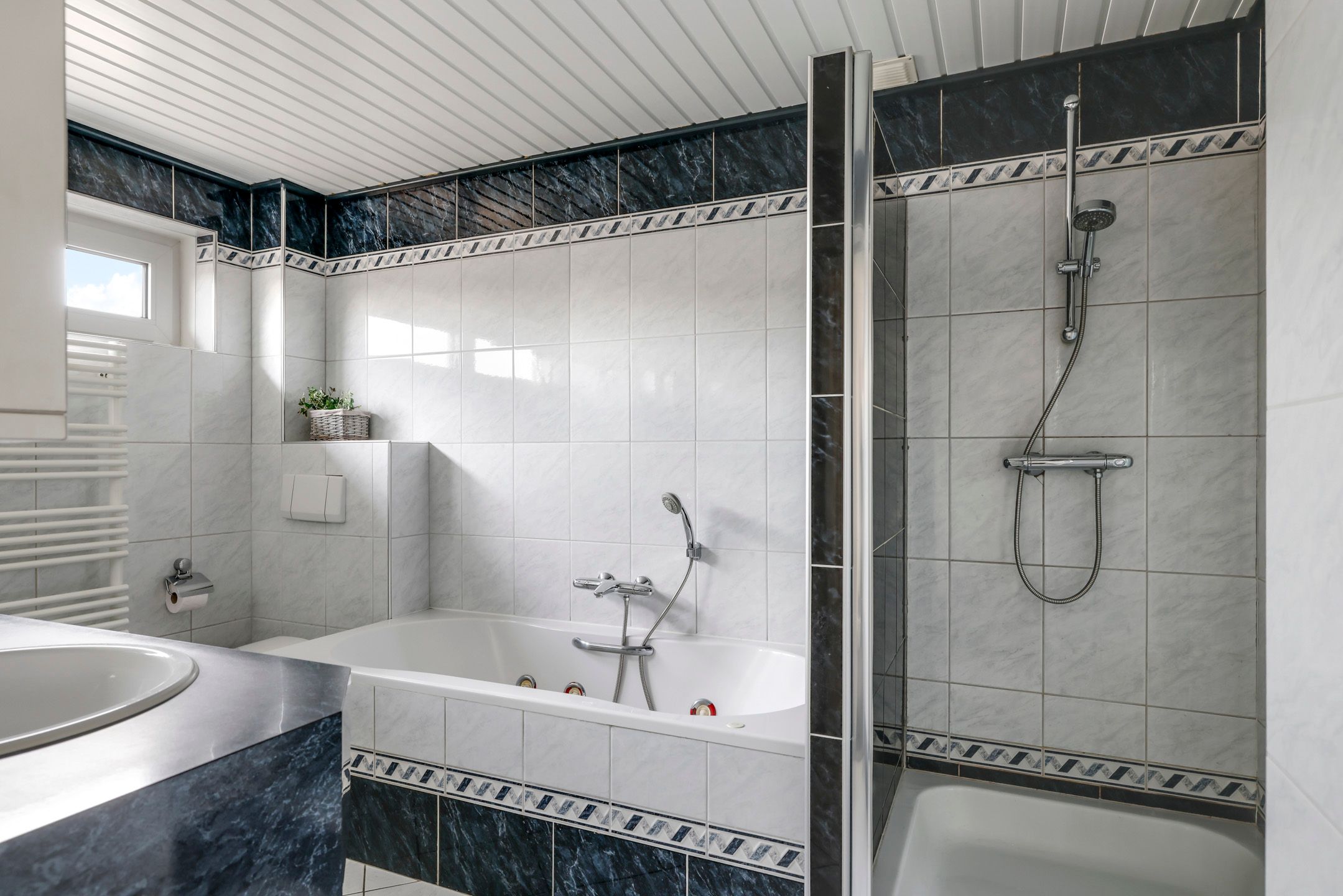 Photo 36 of Leuverinkstraat 10