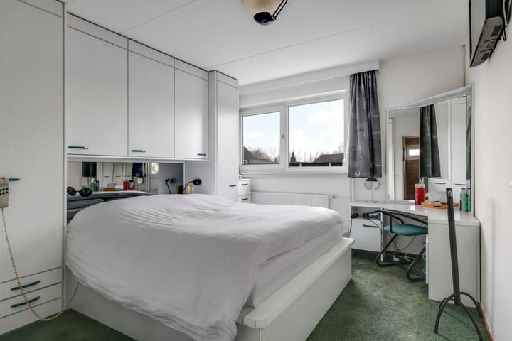 Photo 42 of Leuverinkstraat 10