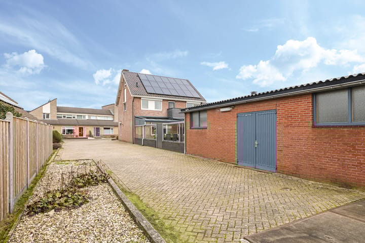 Photo 54 of Leuverinkstraat 10