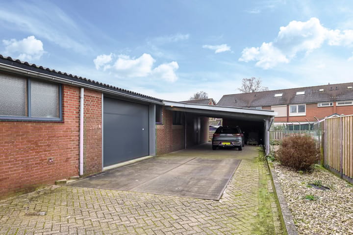 Photo 56 of Leuverinkstraat 10