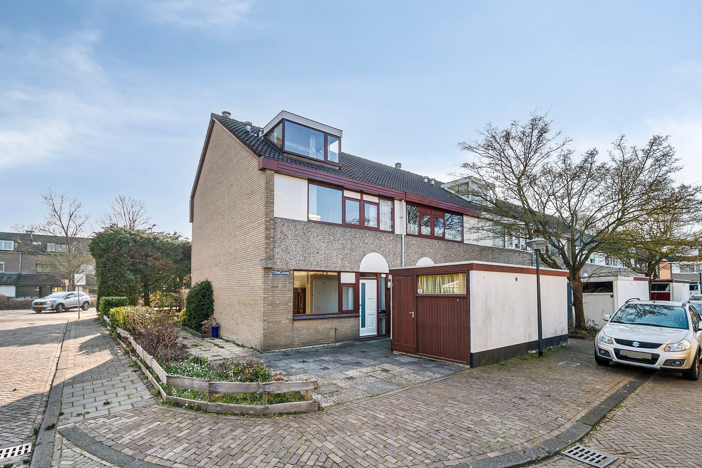 Foto 1 van Cosmeaduin 16