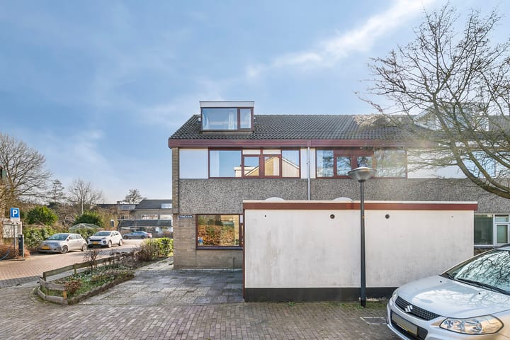 Foto 3 van Cosmeaduin 16