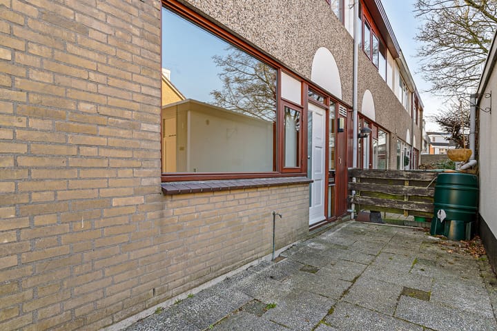 Foto 5 van Cosmeaduin 16