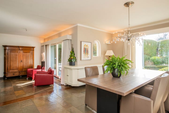 Foto 13 van Beeklaan 250