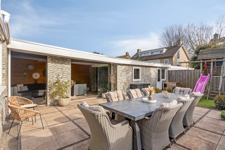 Photo 13 of Commissaris Van Voorst tot Voorstlaan 20