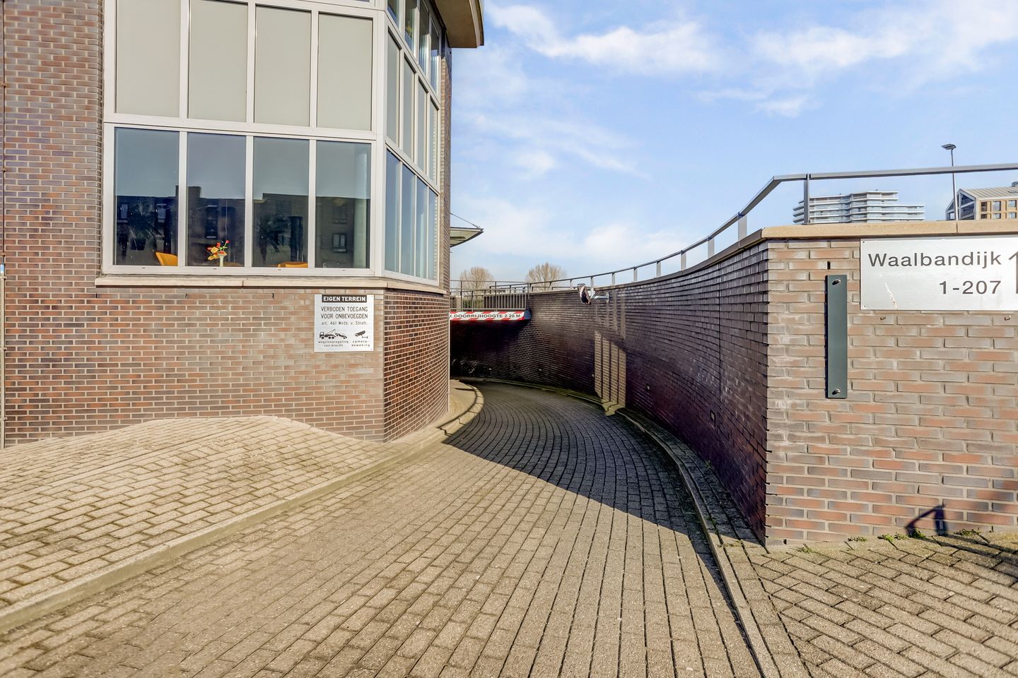 Foto 10 van Waalbandijk 51
