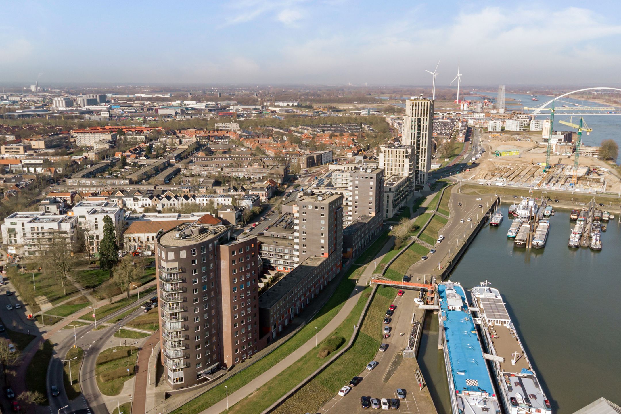 Foto 63 van Waalbandijk 51