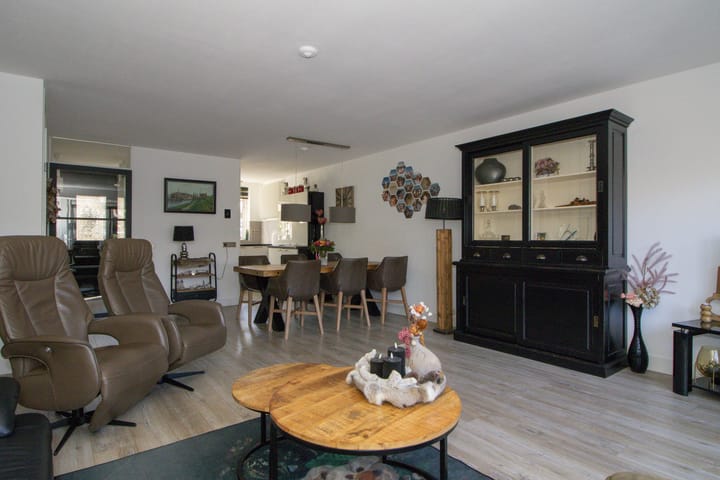 Foto 5 van Plevier 73