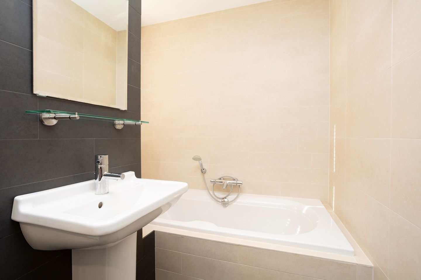 Foto 44 van Lea Smulderssingel 1