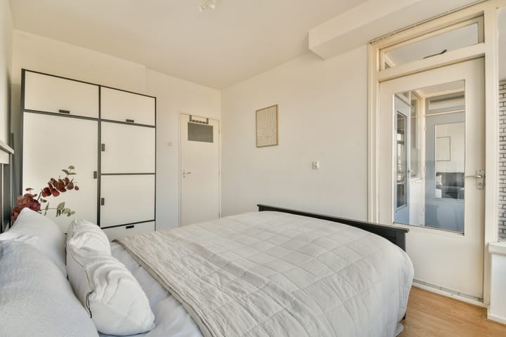 Foto 15 van Maassluisstraat 192