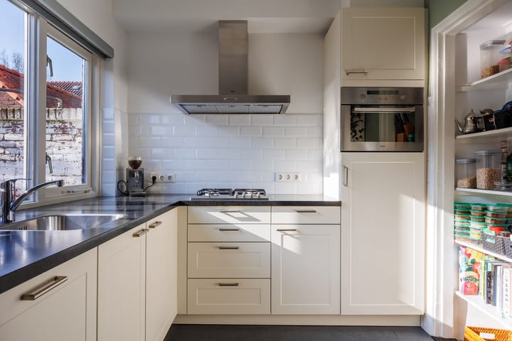 Photo 2 of Landbouwstraat 69