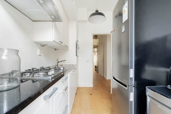 Photo 5 of Stuyvesantstraat 12-H