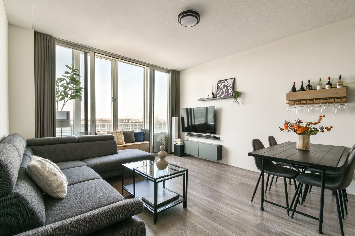 Foto 1 van Bos en Lommerplantsoen 97-H