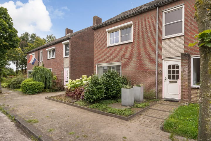 Foto 7 van Tromplaan 5