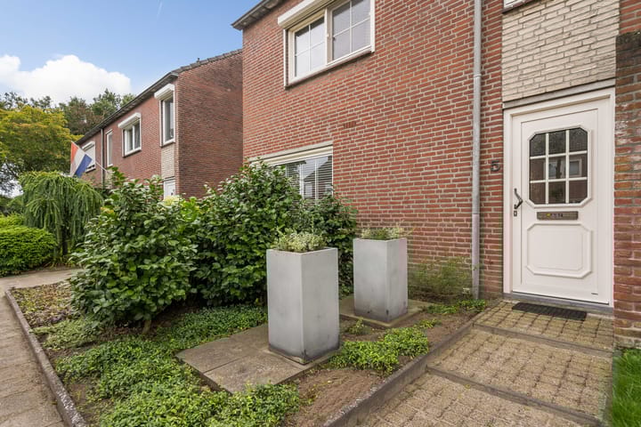 Foto 8 van Tromplaan 5