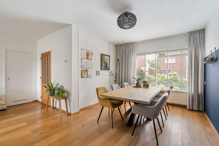 Foto 15 van Tromplaan 5