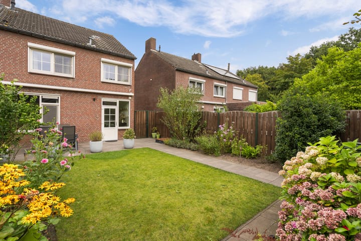 Foto 38 van Tromplaan 5