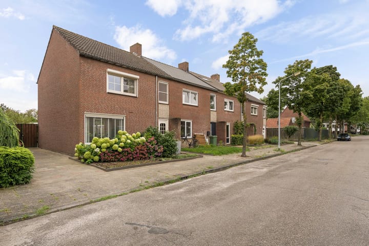 Foto 43 van Tromplaan 5