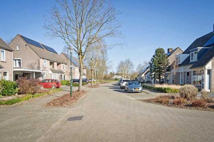 Foto 2 van Van Hovengaarde 16