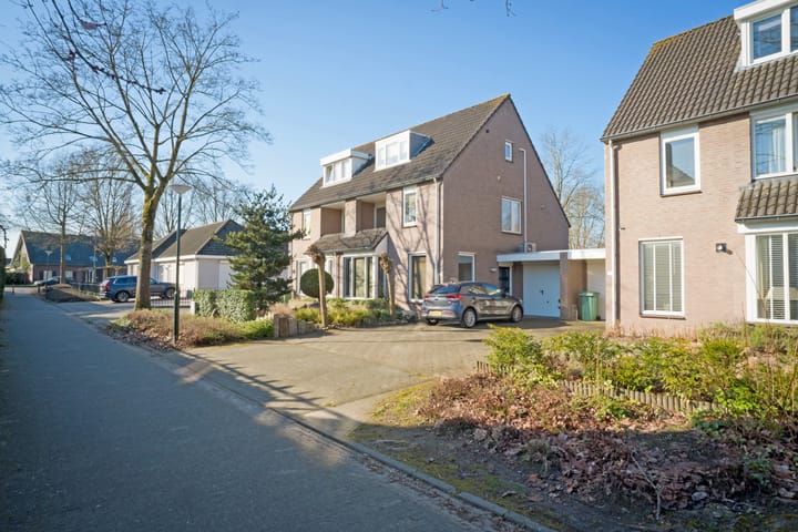 Foto 3 van Van Hovengaarde 16