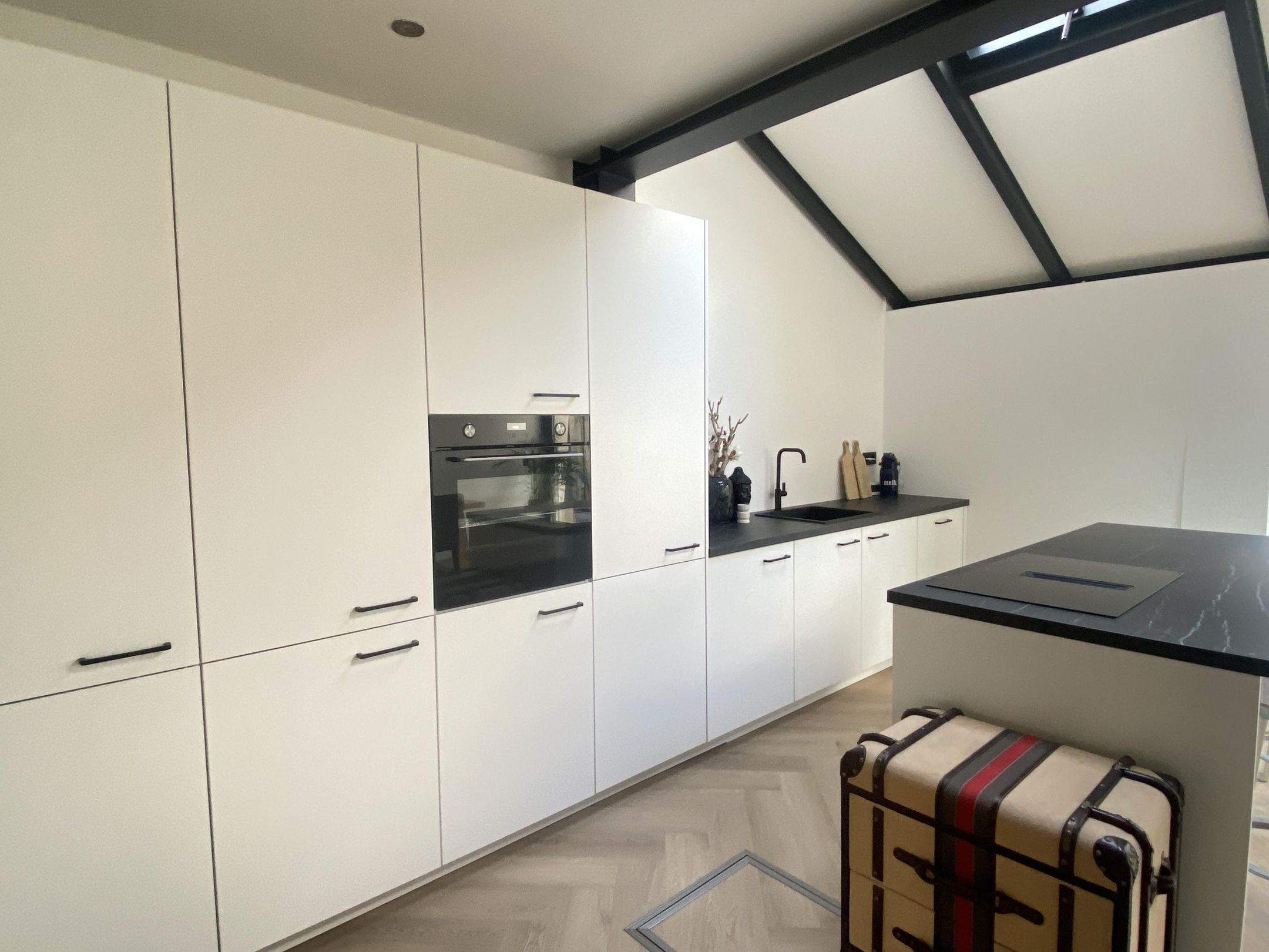 Foto 9 van Van Almondestraat 13