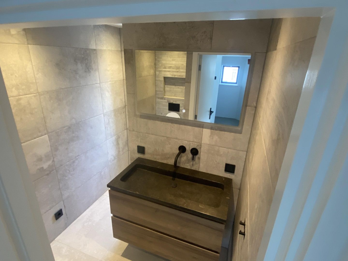 Foto 14 van Van Almondestraat 13