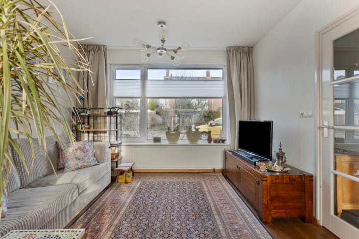 Foto 3 van Tolstraat 12