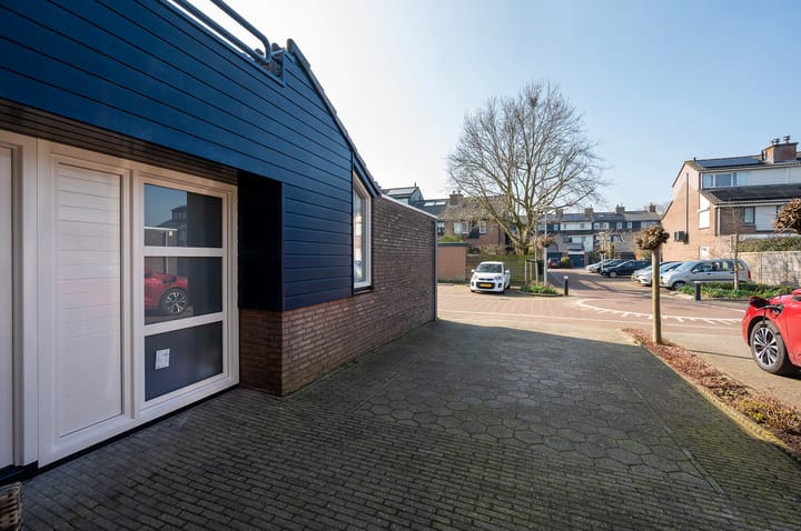 Foto 2 van van Beethovenlaan 18