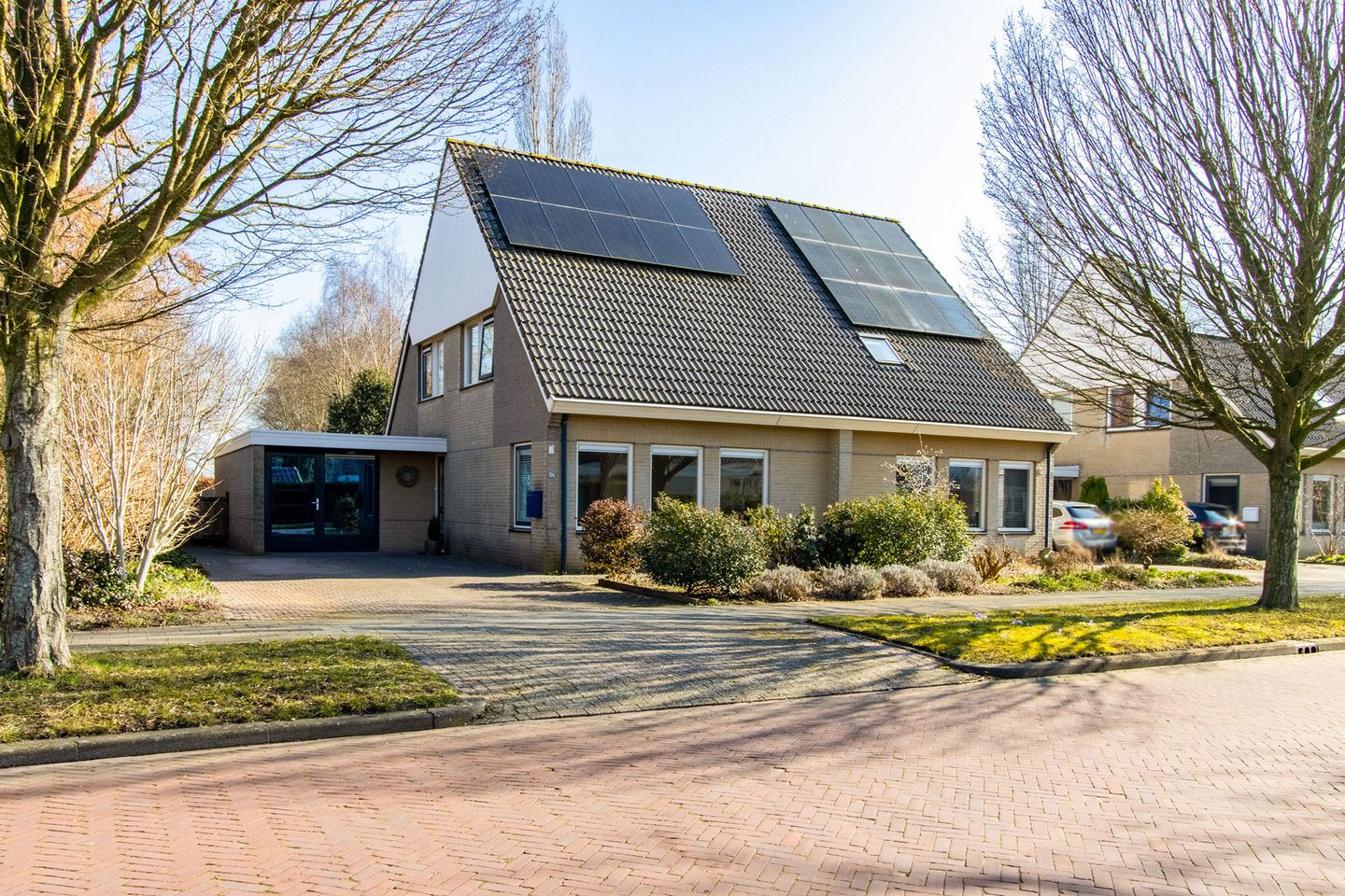 Foto 1 van Dotterbloem 57