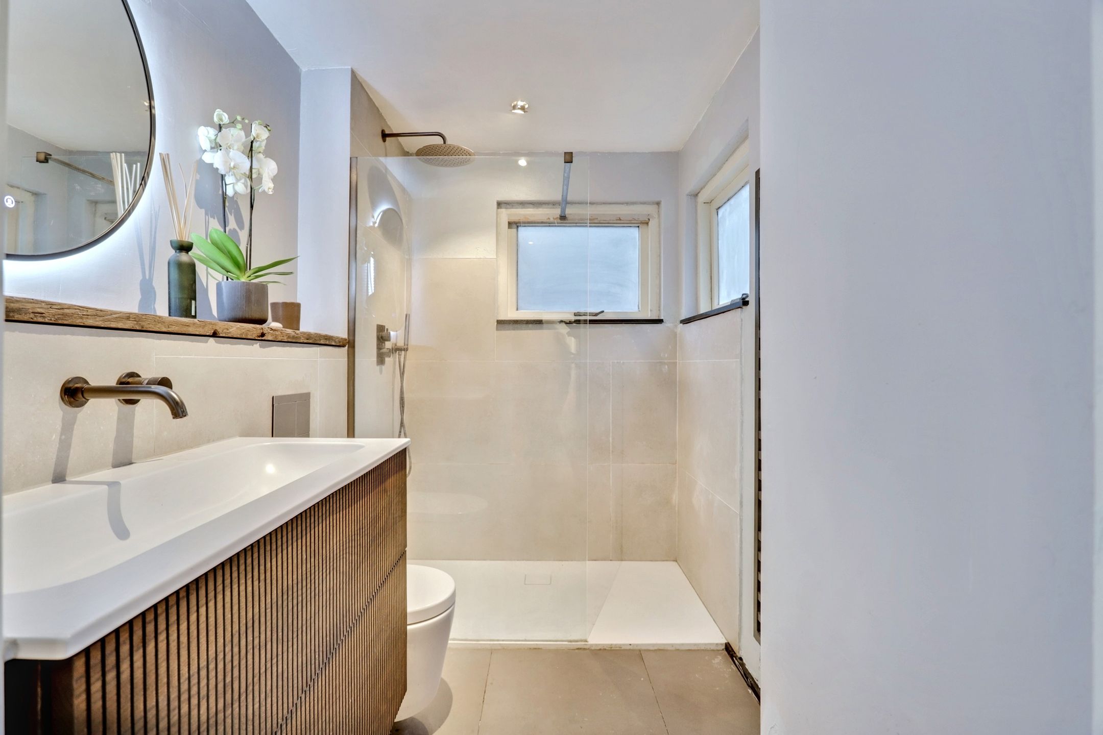 Photo 12 of Albert Cuijpstraat 6-A