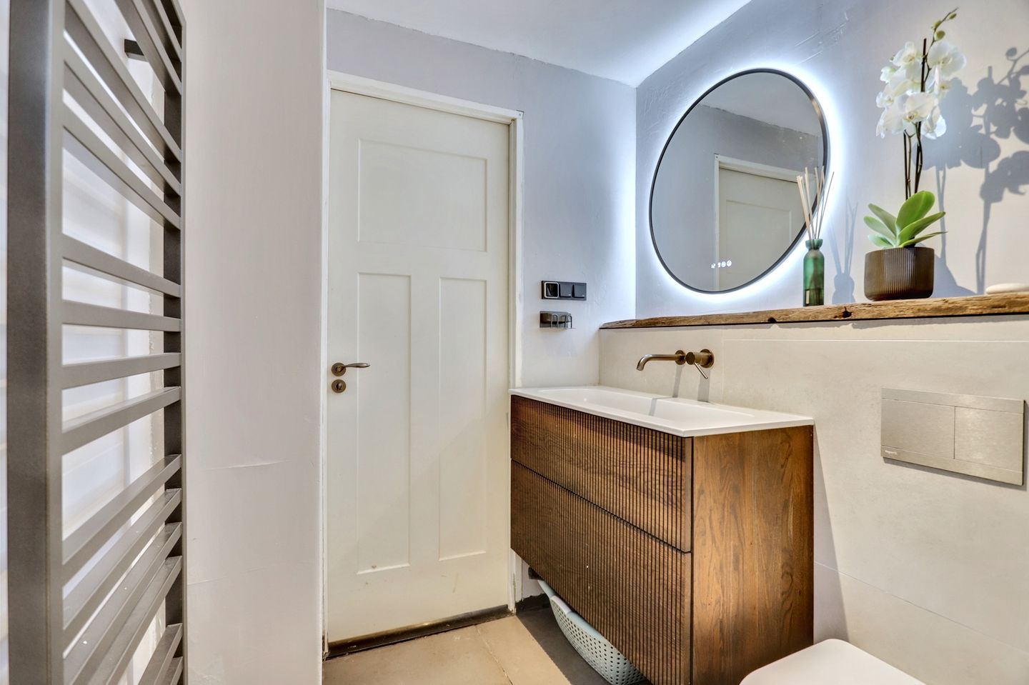 Photo 14 of Albert Cuijpstraat 6-A