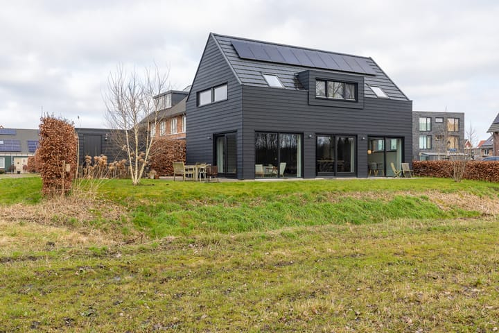 Photo 76 of Marie Curiestraat 38