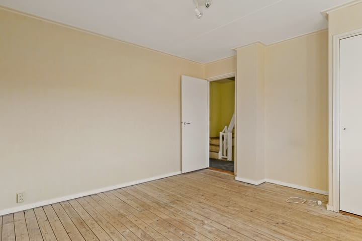 Foto 24 van De Genestetstraat 3