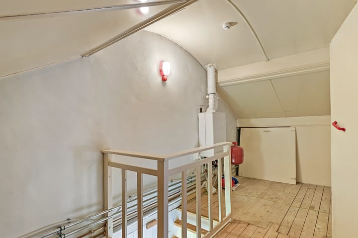 Foto 27 van De Genestetstraat 3