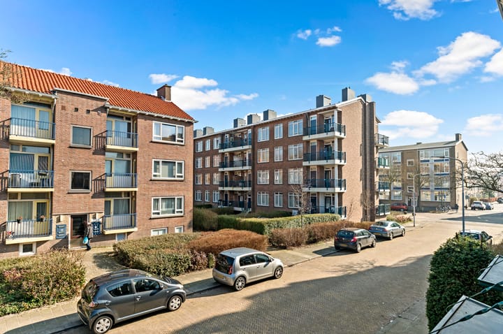 Foto 30 van De Genestetstraat 3