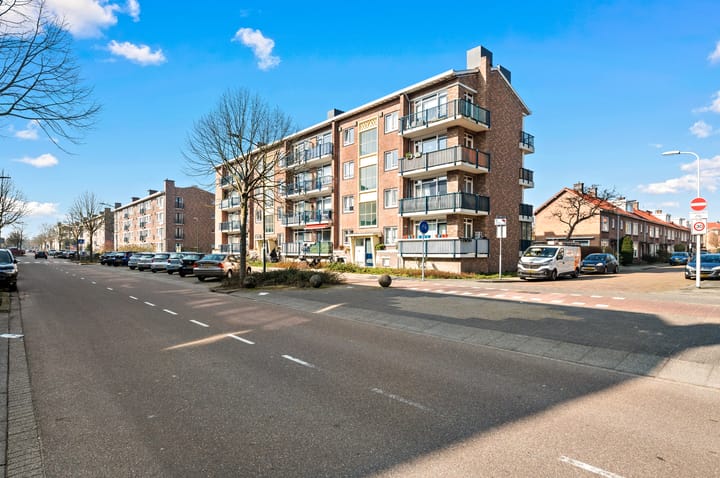 Foto 35 van De Genestetstraat 3