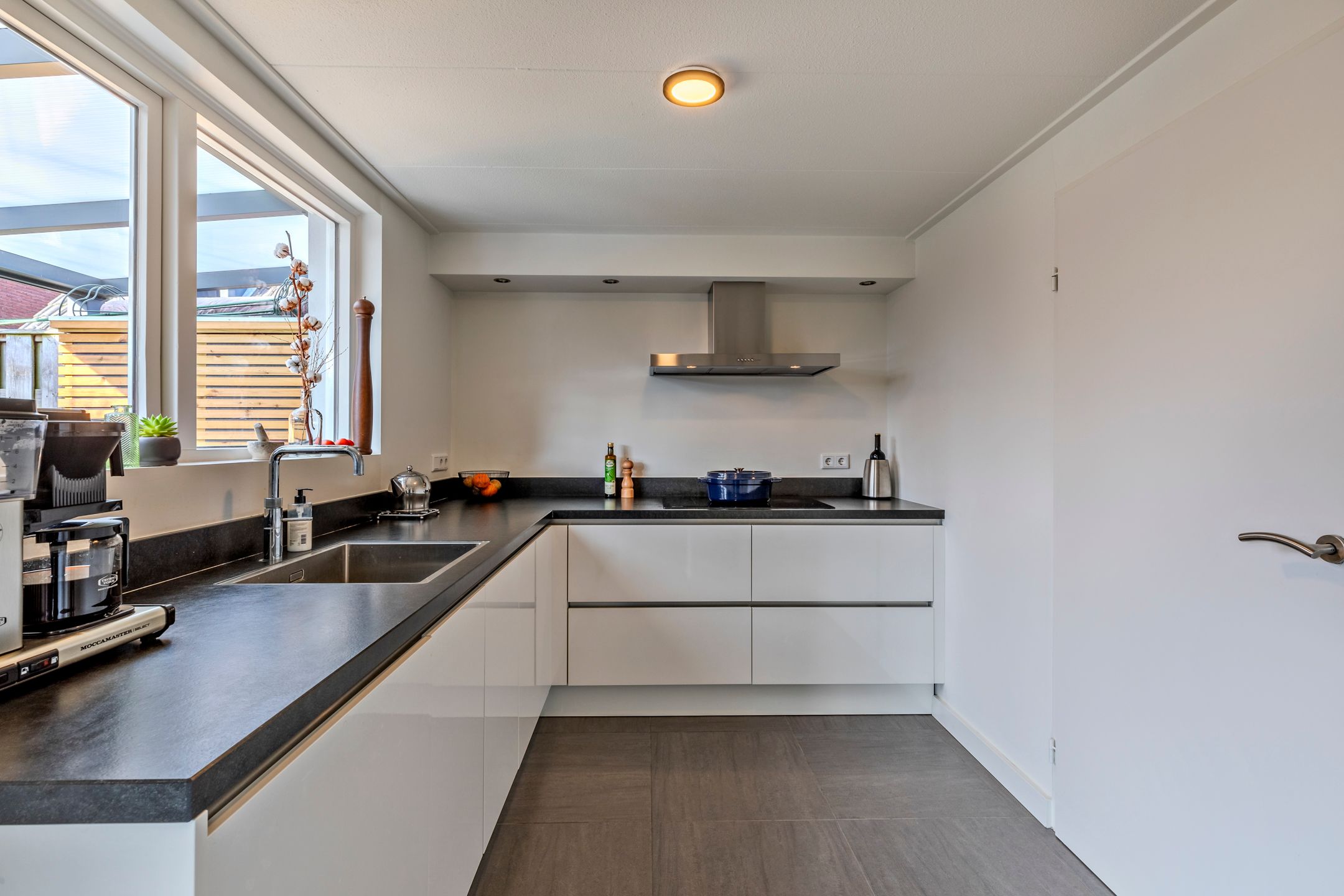 Foto 3 van Den Haas 79