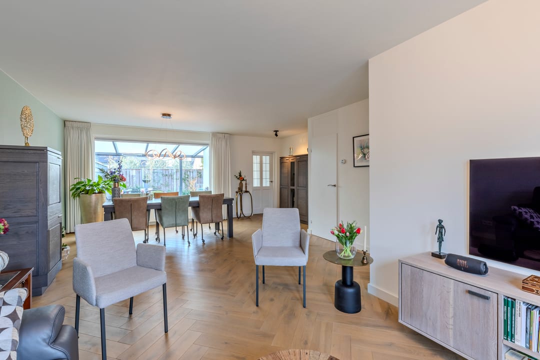 Foto 13 van Den Haas 79