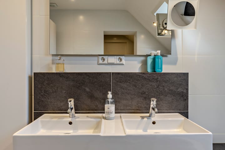 Foto 32 van Den Haas 79